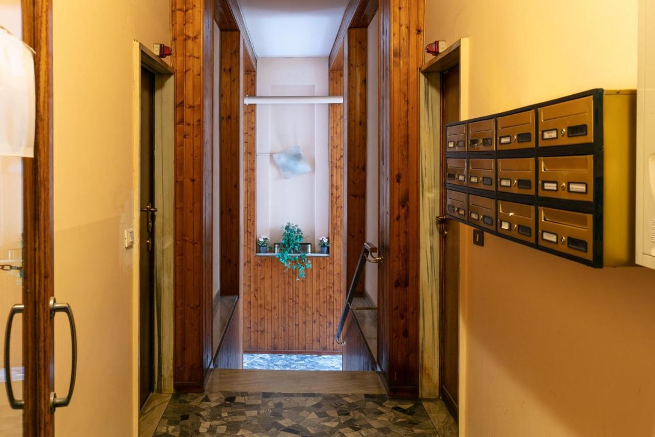 Dehomes - Citylife & Sempione Exclusive Suite Milan Bagian luar foto